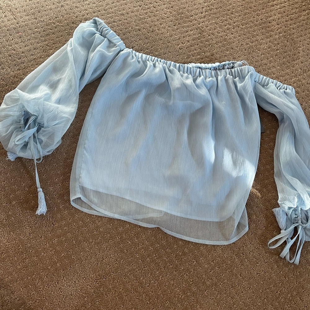 NWT Vince Camuto Off Shoulder chiffon top